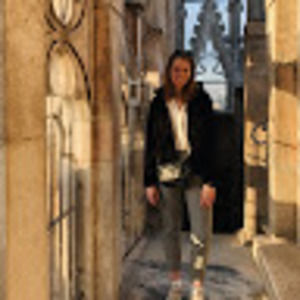 Meet your Posher, Chloe